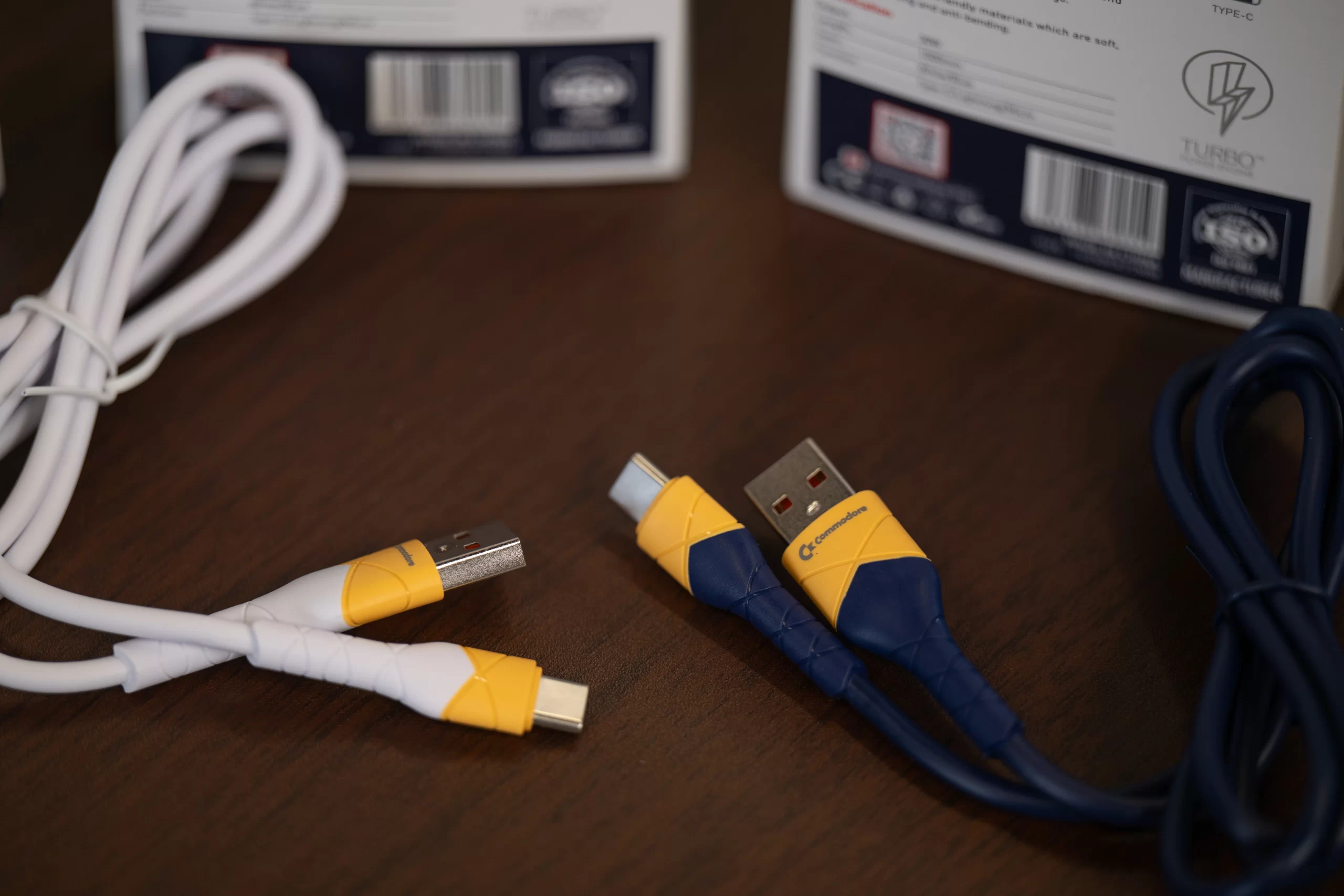 commodore tpe data cable